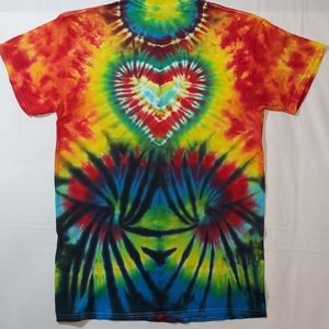 New medium unisex tie dye shirt